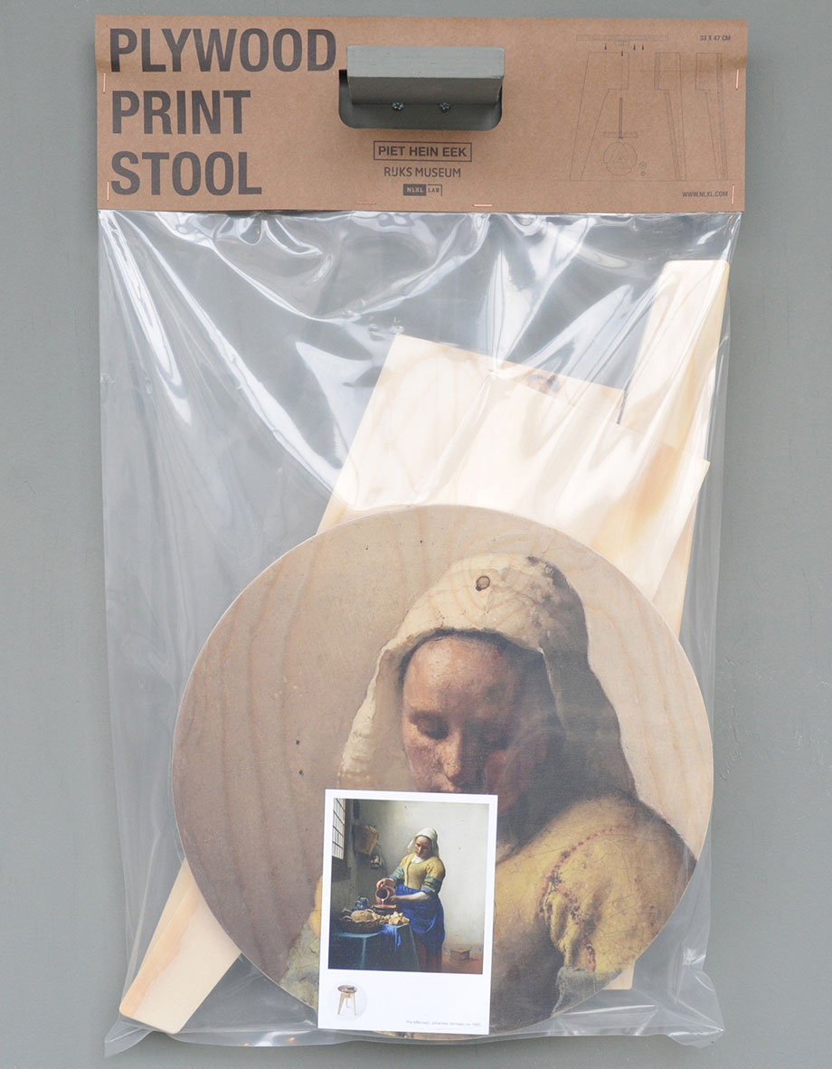 Hocker 'Crisis' mit Bildmotiv von Jan Vermeer von Delft - bei POPO in Bremen 