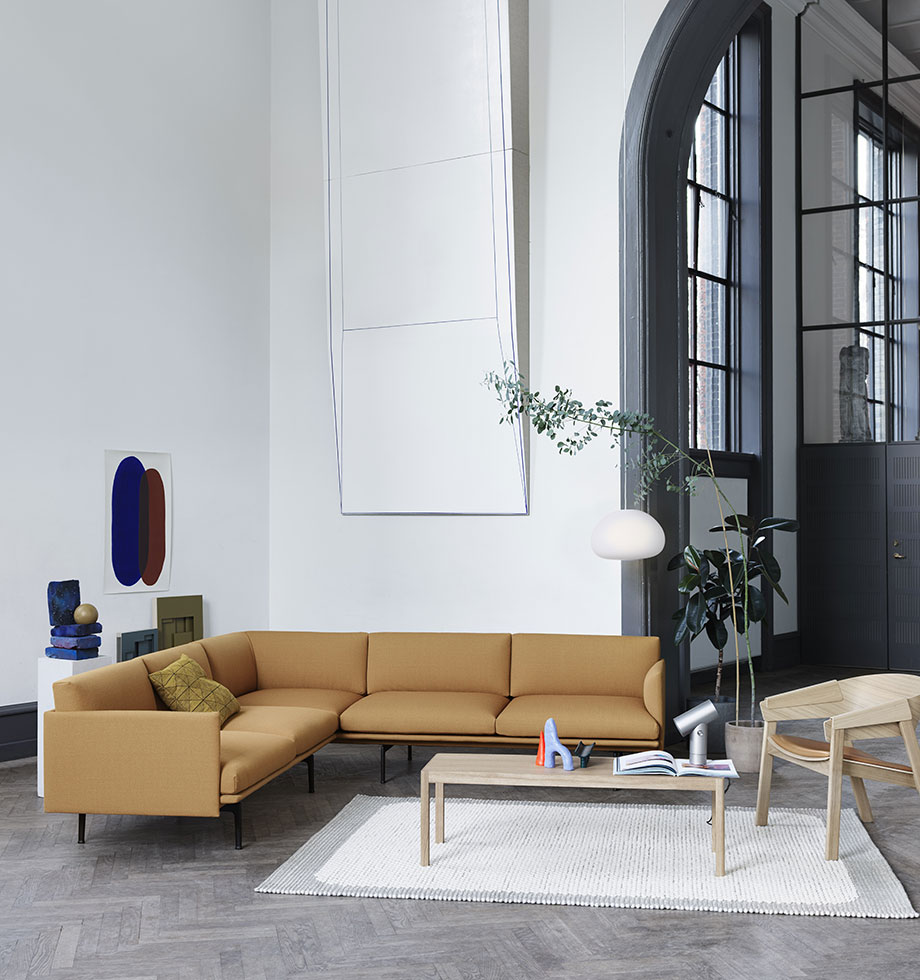 POPO Bremen Möbel Sofa 'Outline' mit Lederbezug von Muuto
