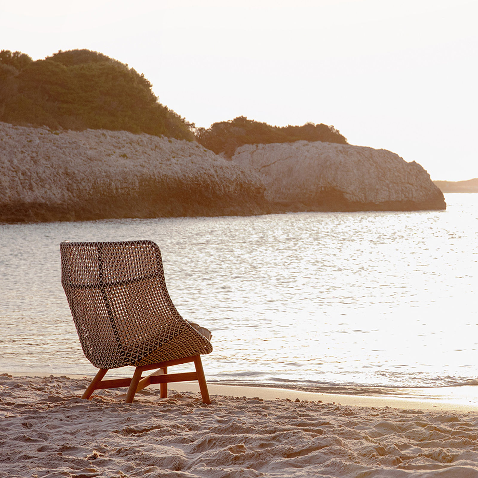 POPO Lieblingsmarke DEDON - Lounge Chair 'Mbrace'