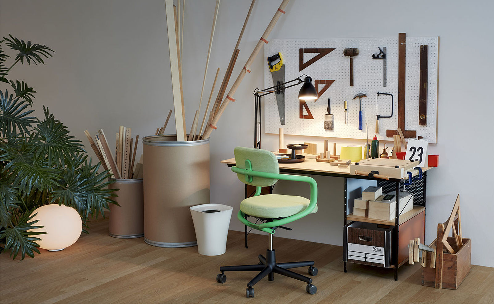 Homeoffice mit Vitra Drehstuhl Allstar in grün | POPO Möbel Bremen