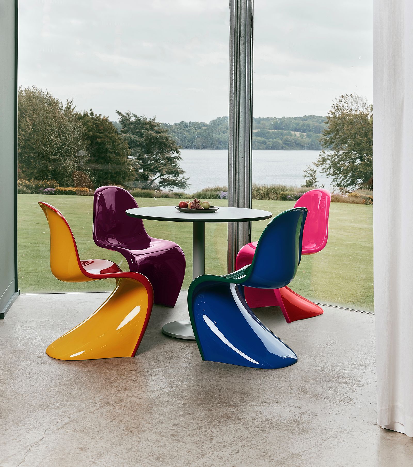 Panton Chair Duo von Vitra - Der Klassiker neu aufgelegt als limitierte Edition