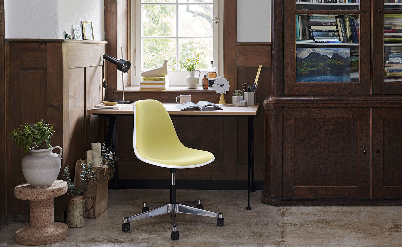Eames Pivot Side Chair, Corkstool von Vitra für das Homeoffice | POPO Möbel Bremen